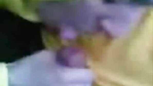 ছোট কেশিক লেসবিয়ান হ্যান্ডম্যানকে চোদাচ্ছে যখন GFs দূরে বাংলা কলেজ সেক্স ভিডিও